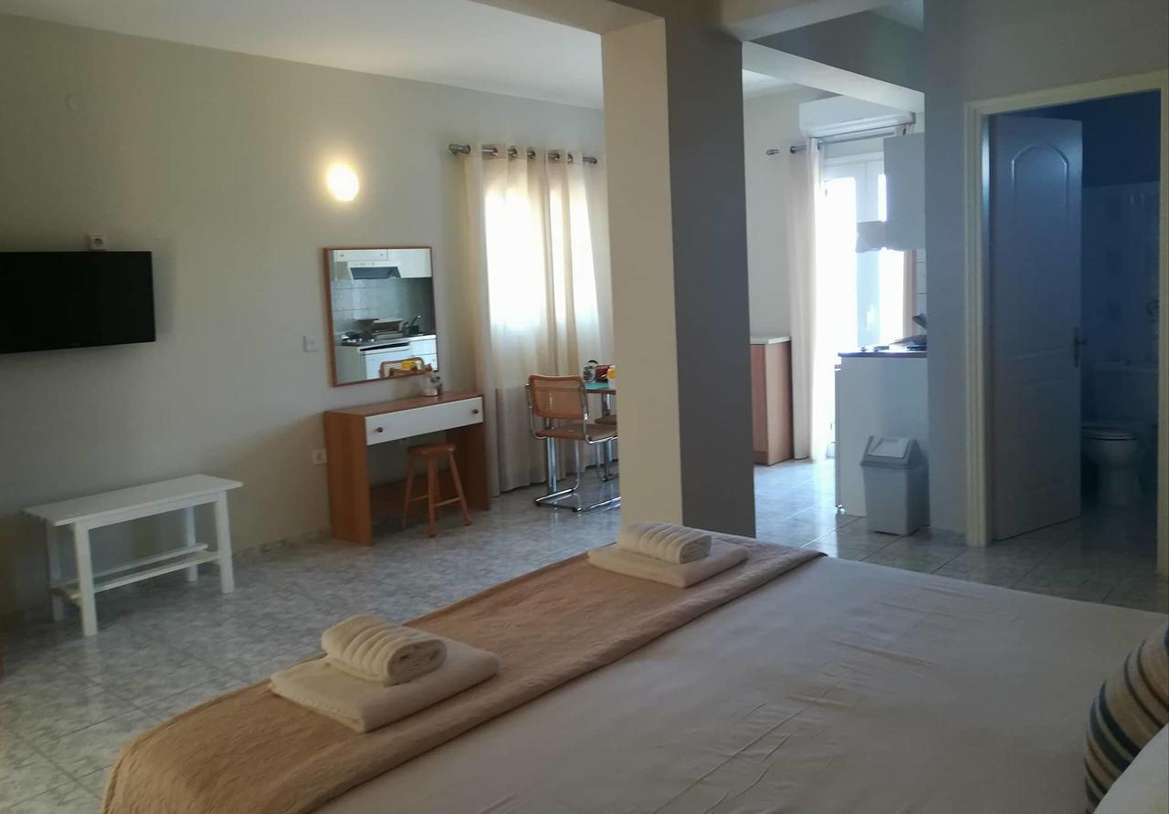 Pessada Bay Studios And Apartments Песада Экстерьер фото